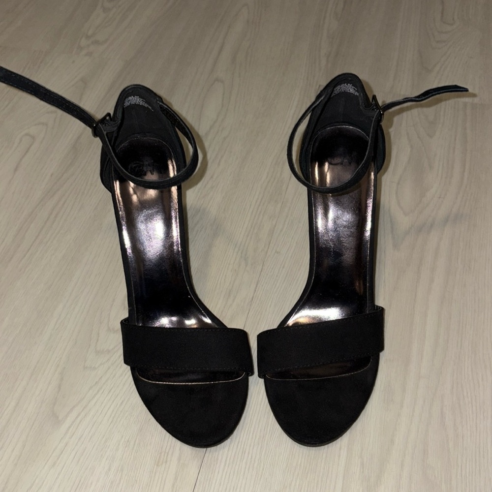Black 4 inch heels
